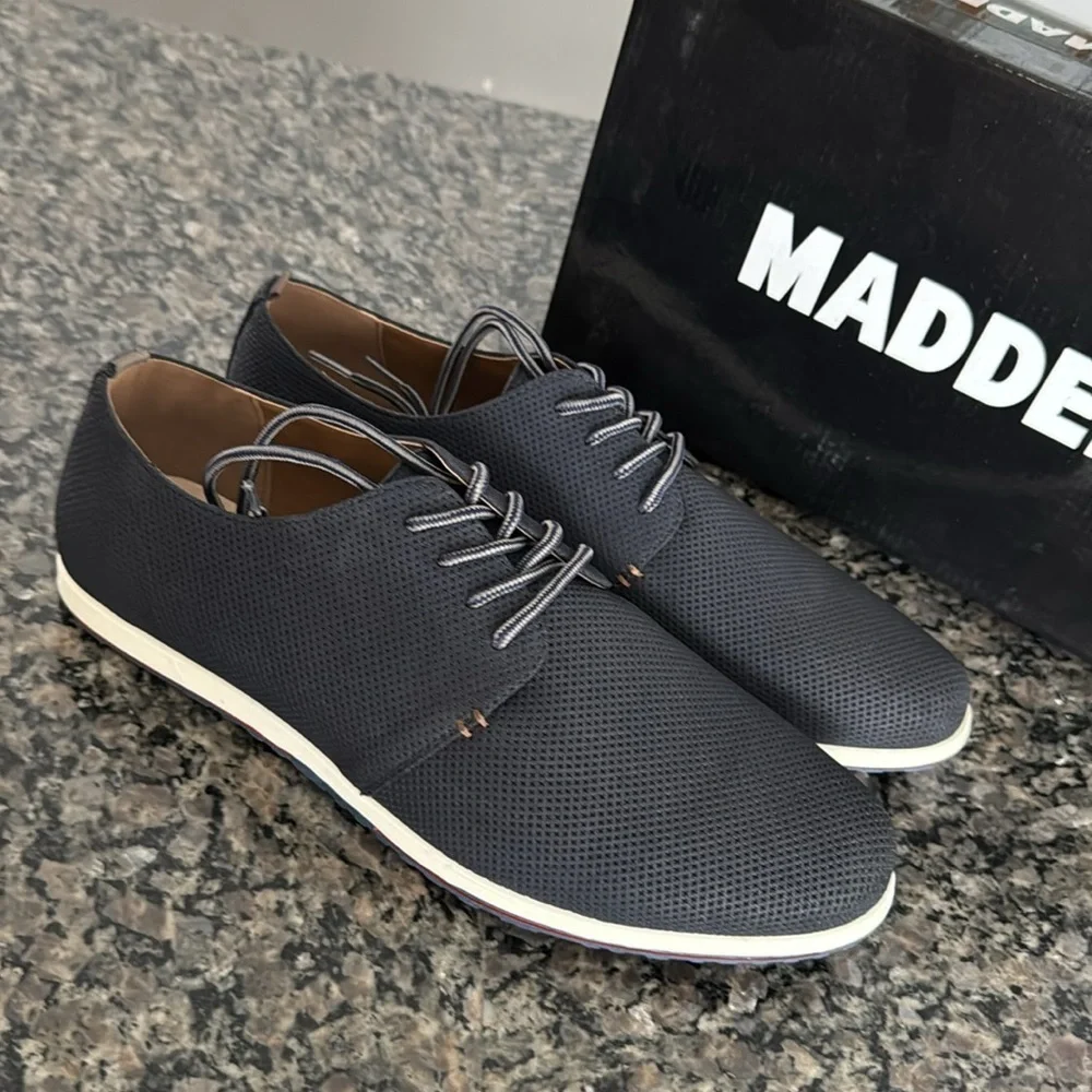 Steve Madden book navy suede NIB 11.5